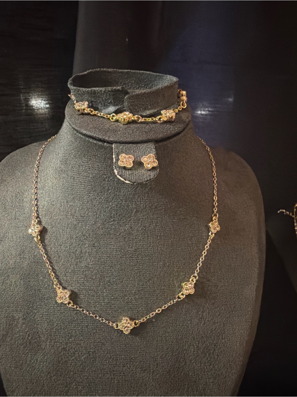 Delicate Gold Floral Link Necklace - Women Jewelry